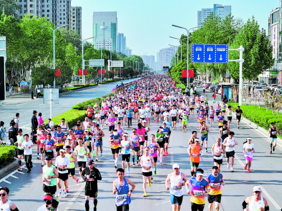 在奔跑中感受“花样菏泽”
